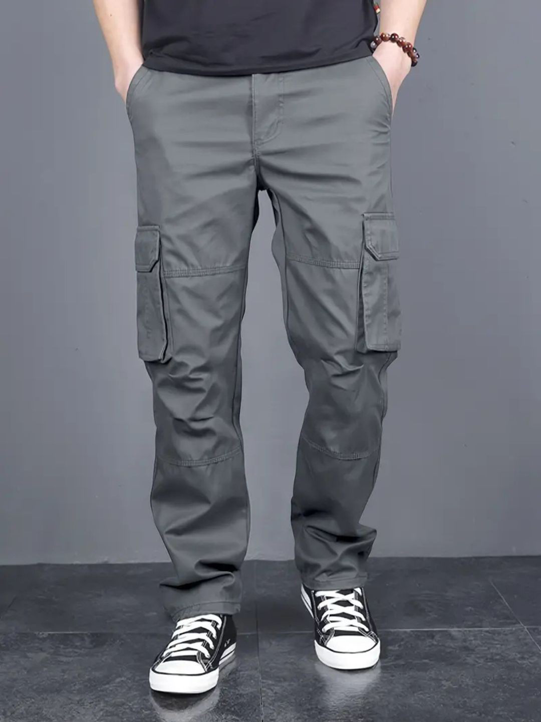ASHTOM Men Relaxed Straight Fit Cotton Cargos Trousers