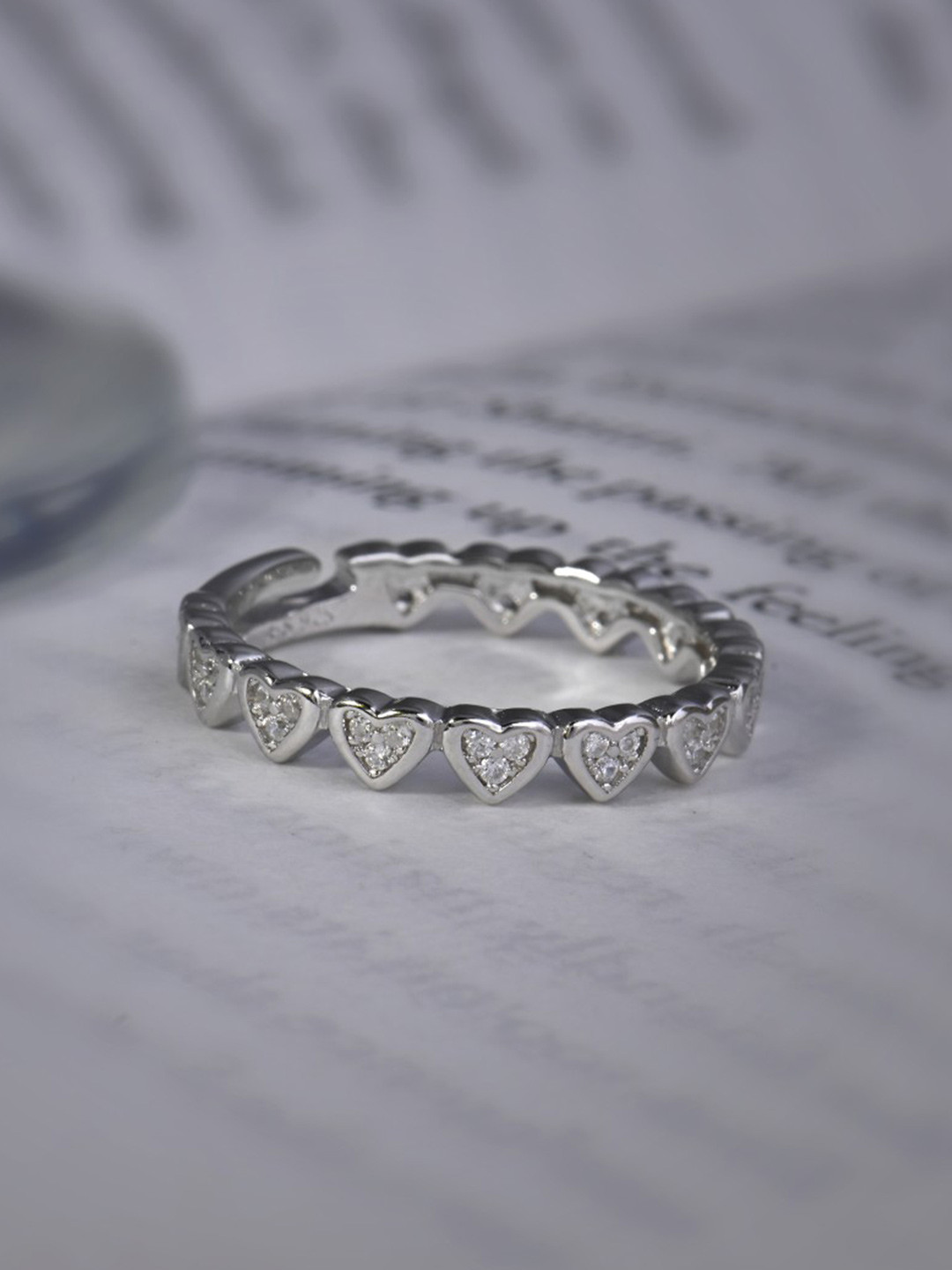 RACHIVA 925 Sterling Silver Rhodium-Plated CZ Studded Whisper of Love Heart Ring