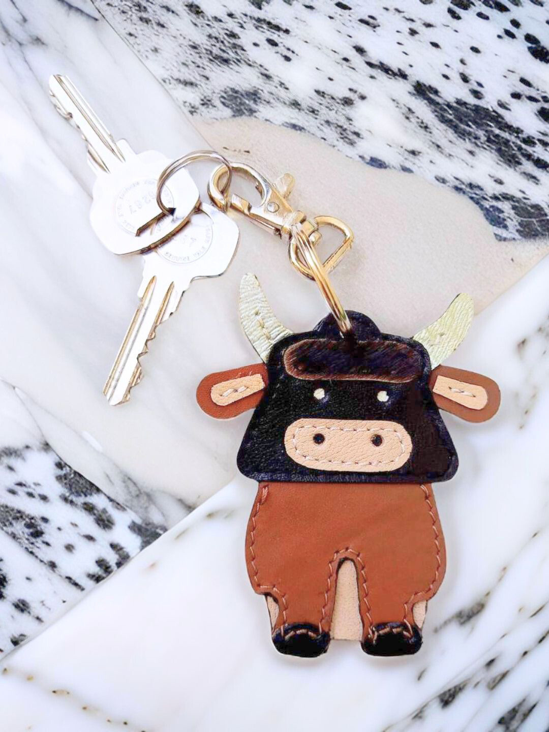 PERKED Bull Keyring Textured Leather Textured Metallic Key Chain