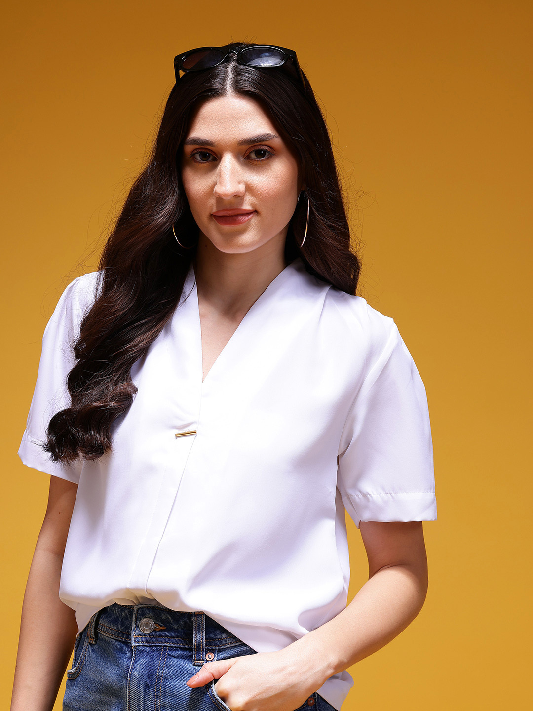 HERE&NOW Solid Pleated V-Nek Top