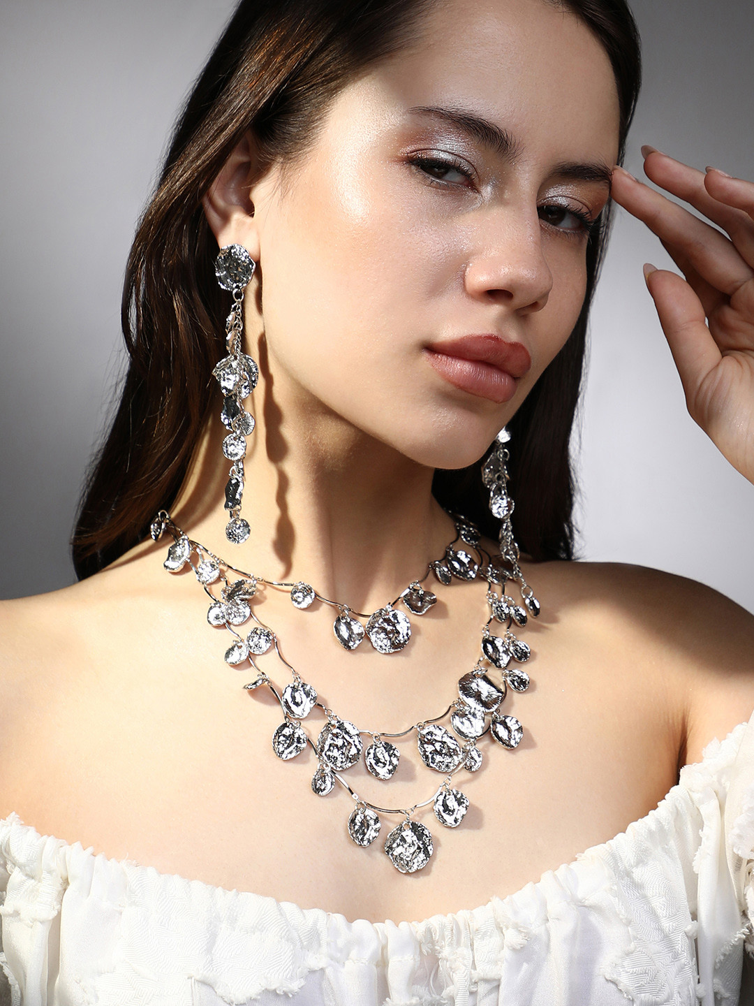 SOHI The Nilifar Silver-Plated Layered  Jewellery Set