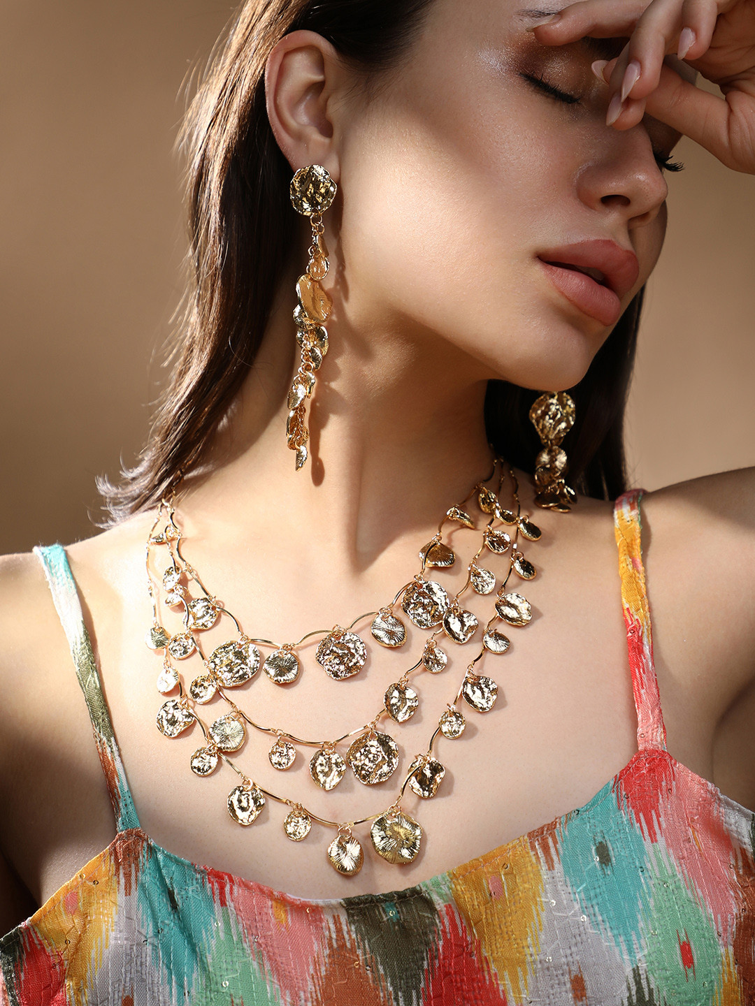 SOHI The Nilifar Gold-Plated Layered Jewellery Set
