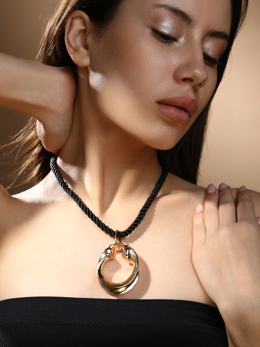 SOHI Gold-Plated The Ubud Rope Circular Pendant