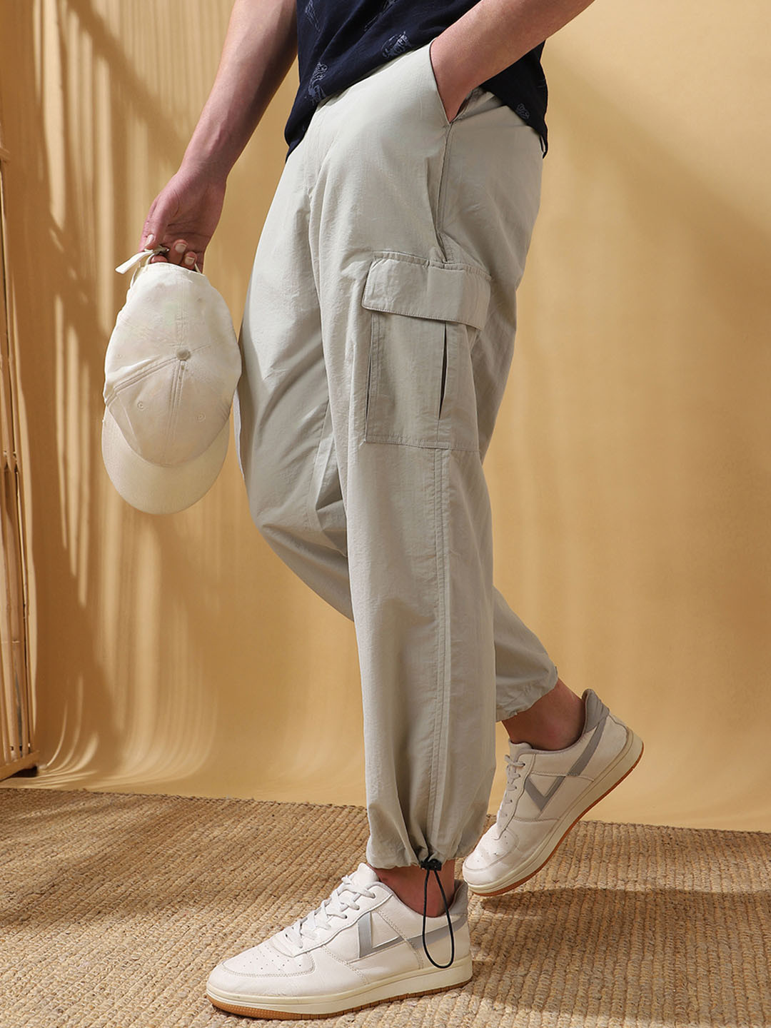 Dennis Lingo Dennis Lingo Men's Solid Straight Fit Parachute Cargo Trousers
