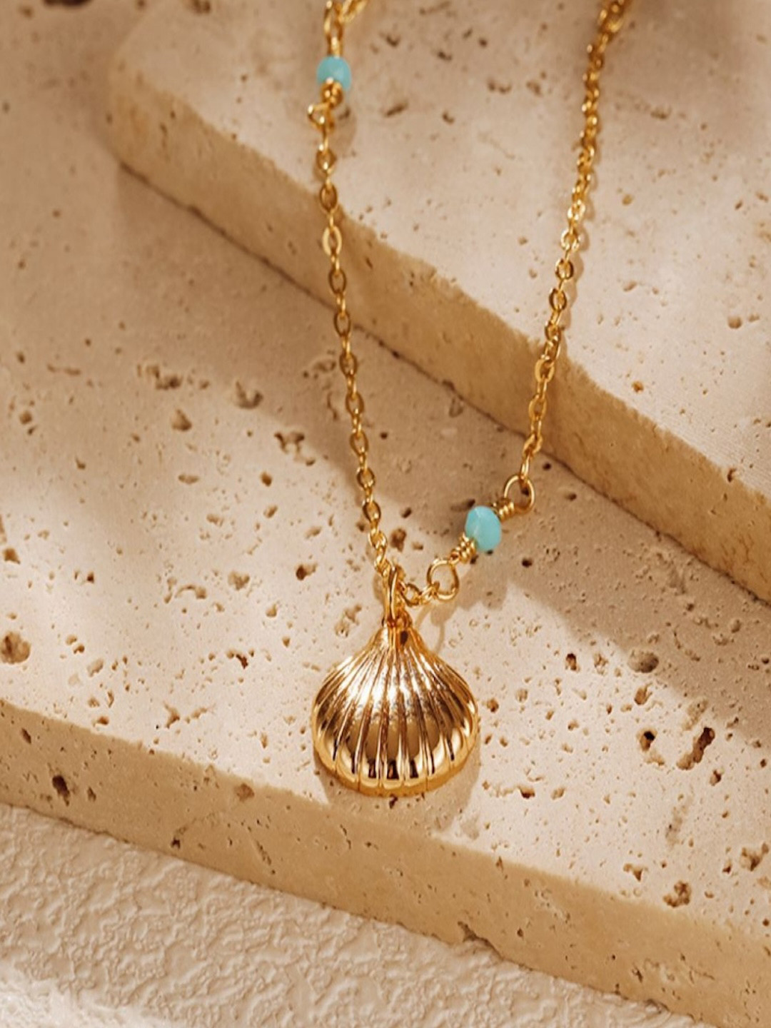 AQUASTREET18K Gold Plated Waterproof Anti-Tarnish Shell Bead Pendant Necklace