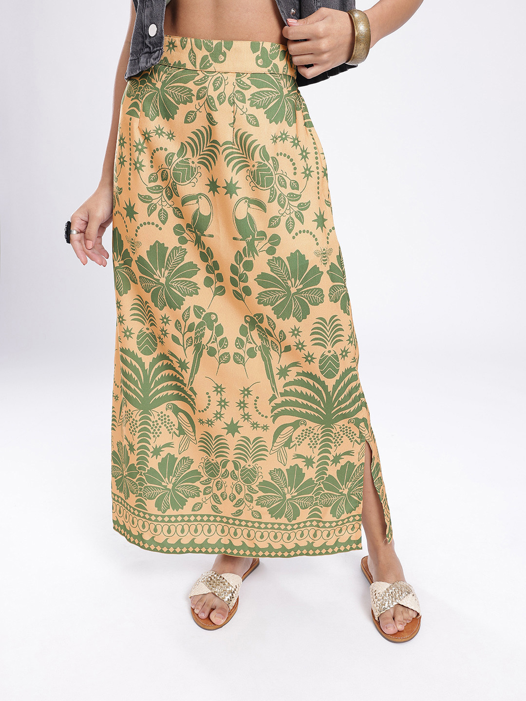 glitchez Women Floral Printed Midi A-Line Skirt With Slit