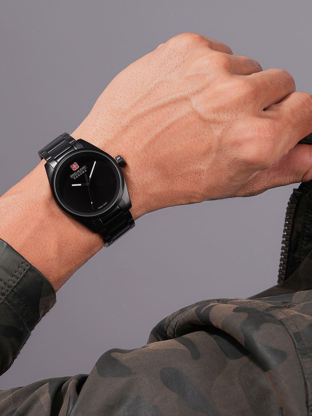 SWISS MILITARY HANOWA Men Round Dial & Stainless Steel Straps Analogue Swiss Made Watch