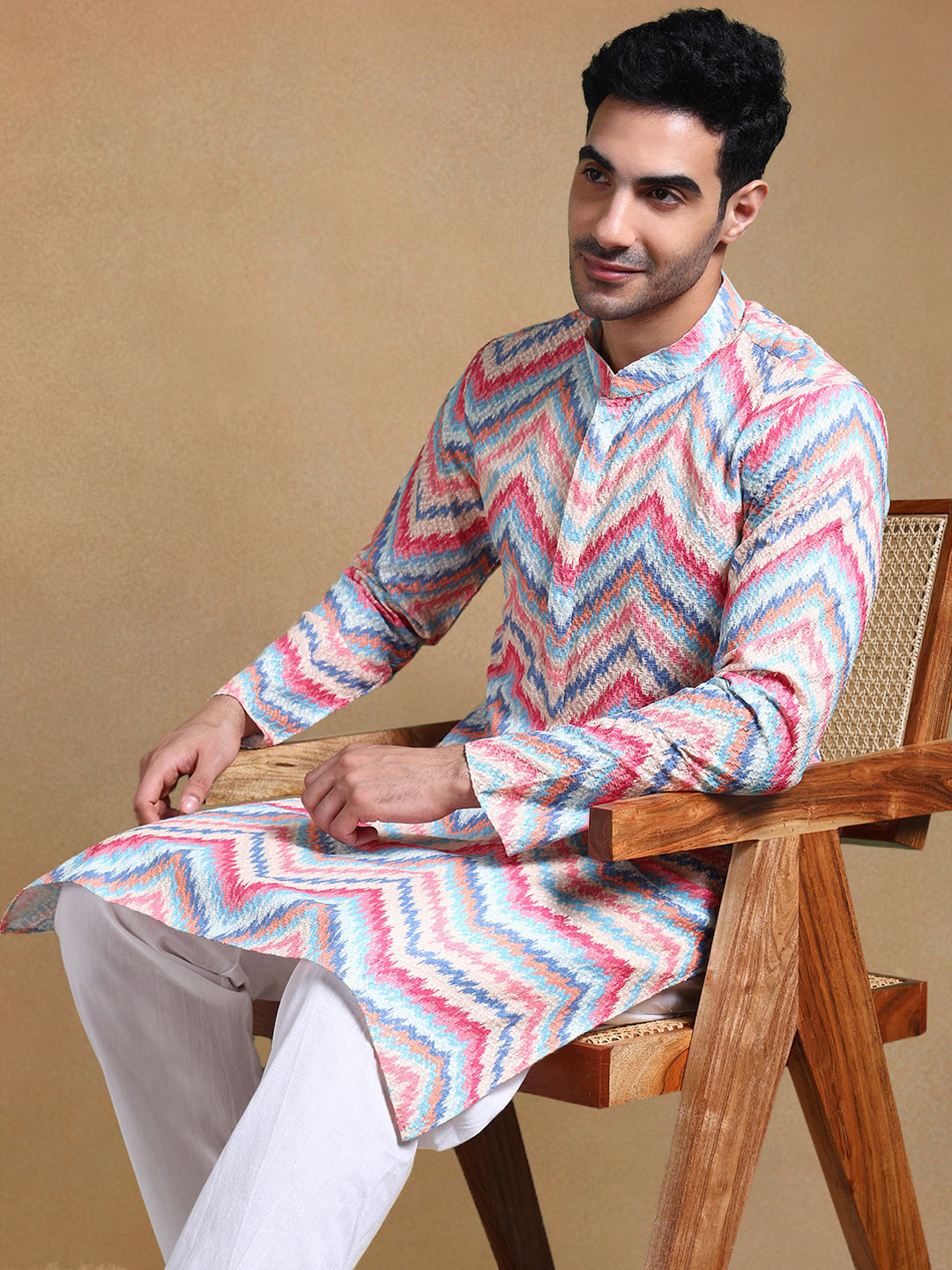 House of Pataudi Chevron Embroidered Thread Work Printed Straight Kurta