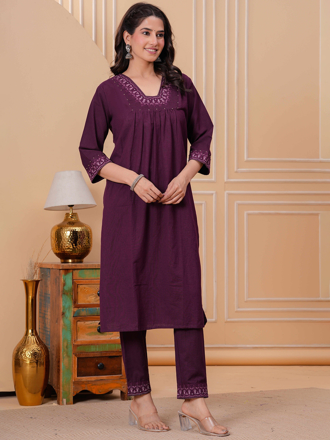 CRENOL THREADS Women Ethnic Motifs Regular Beads and Stones Kurta with Trousers