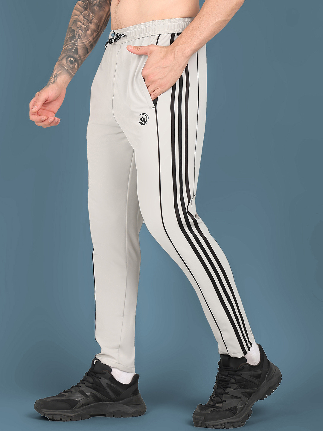 GNOCKFACE Men Mid-Rise Track Pant
