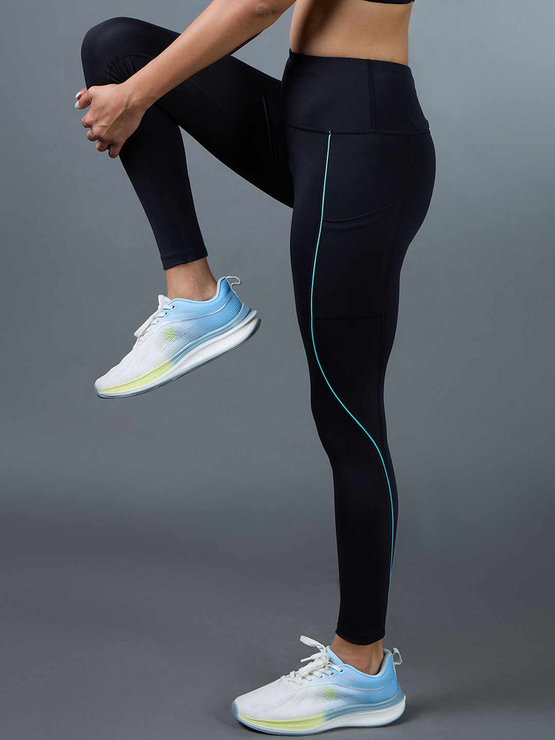 CULT Women's Black Pace Up Running Tights
