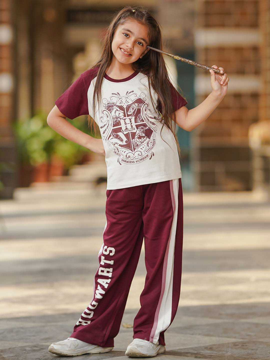 Nap Chief Girls Harry Potter Hogwarts Crest Printed Pure Cotton T-Shirt With Trouser