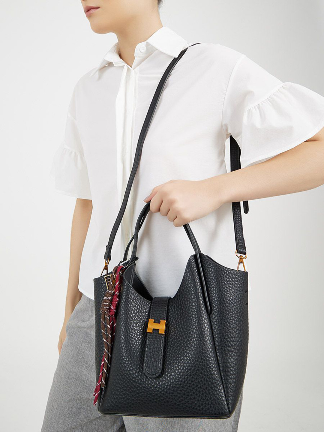 Styli Pu Textured Structured Brooch Embellished Shoulder Bags