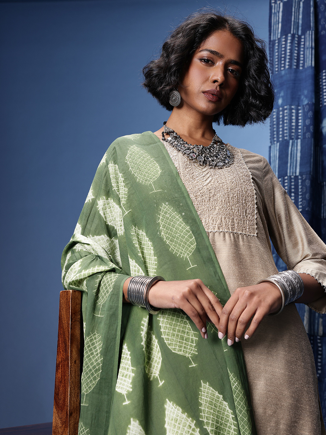 Taavi Floral Printed Shibori Dupatta