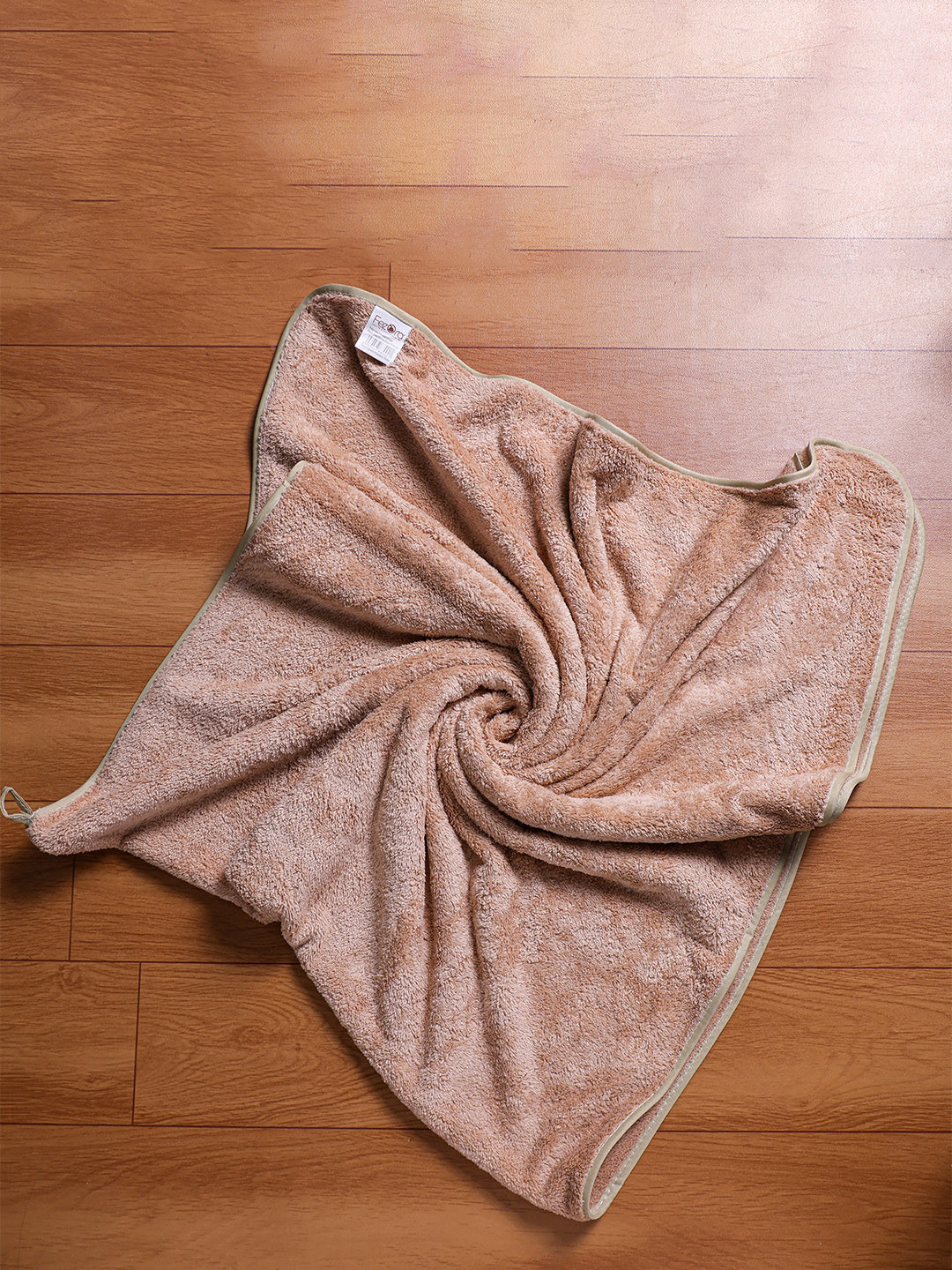 Fezora Beige Microfiber 500 GSM Bath Towel