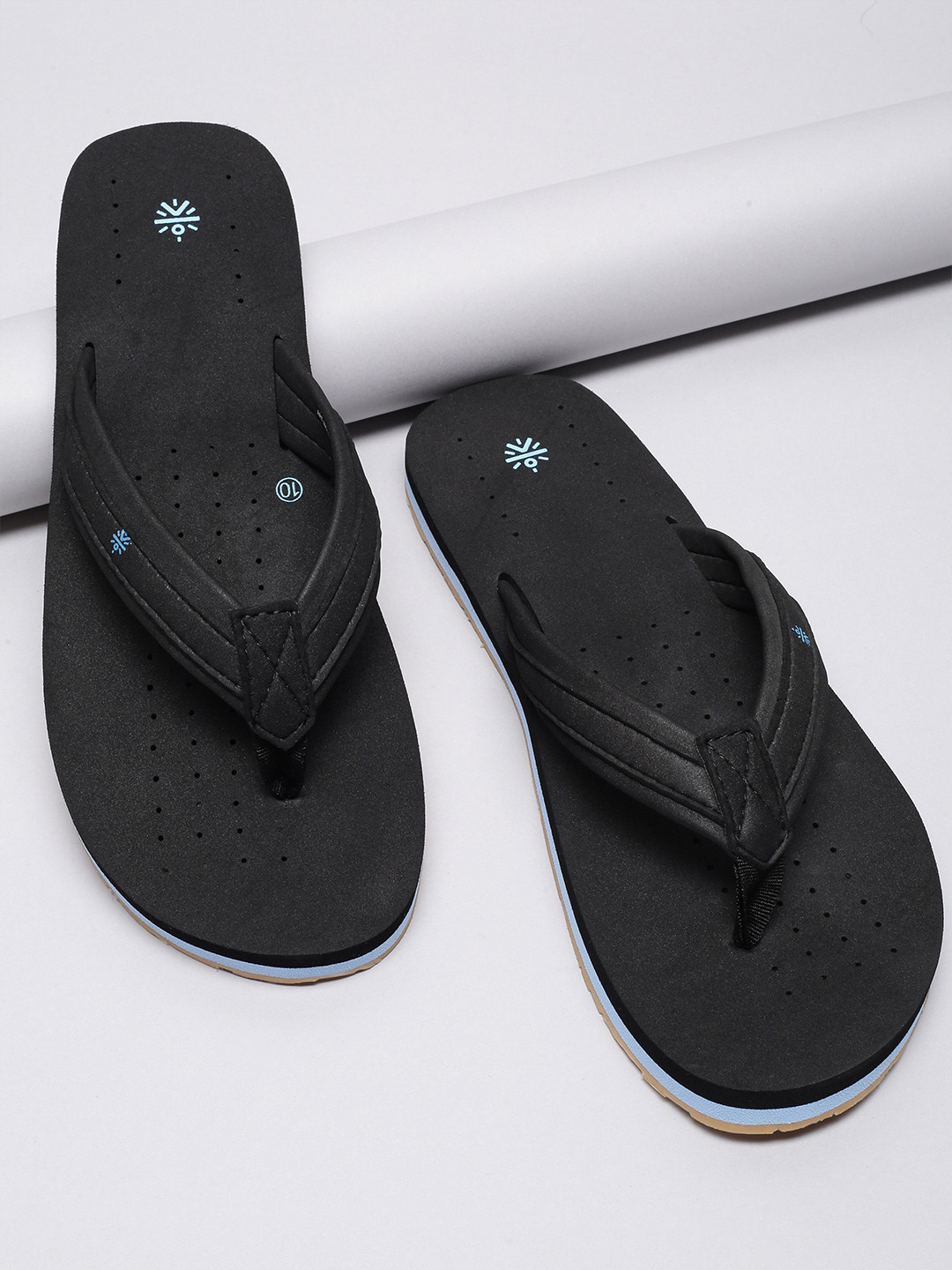 CULT Men Breez Black Thong Flip-Flops