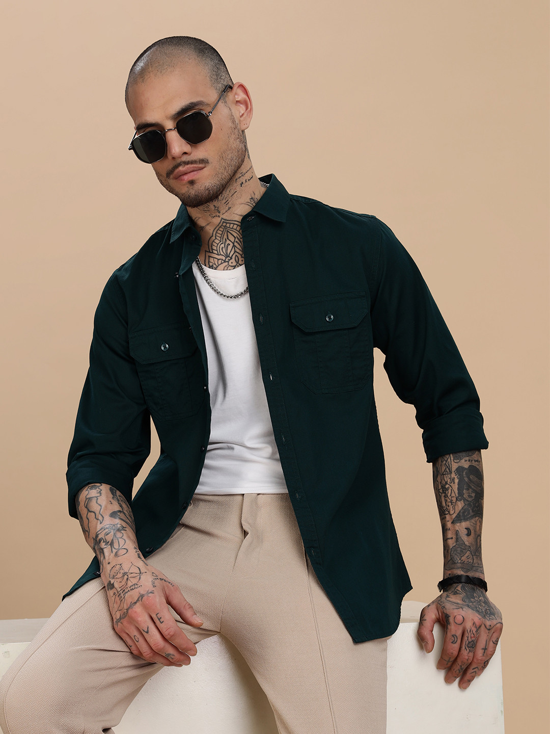 Guns & Sons Men Sport Regular Fit Solid Spread Collar Cotton Casual Shirt