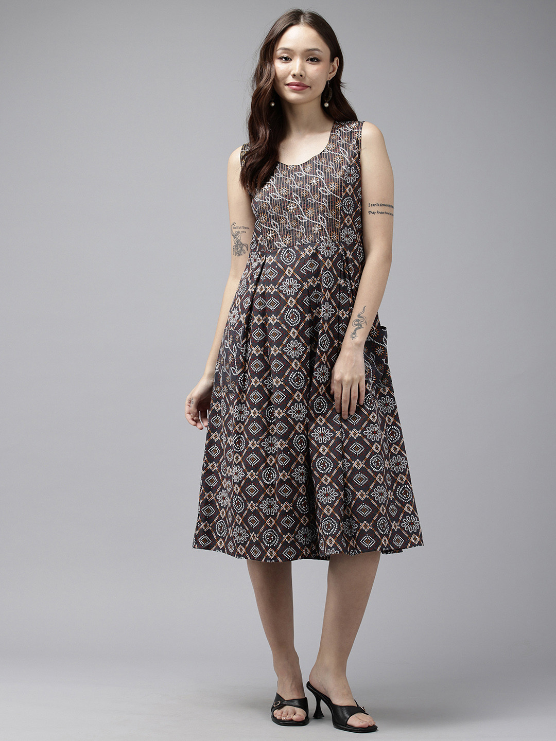Stellaxmi 24 Geometric Print A-Line Midi Dress