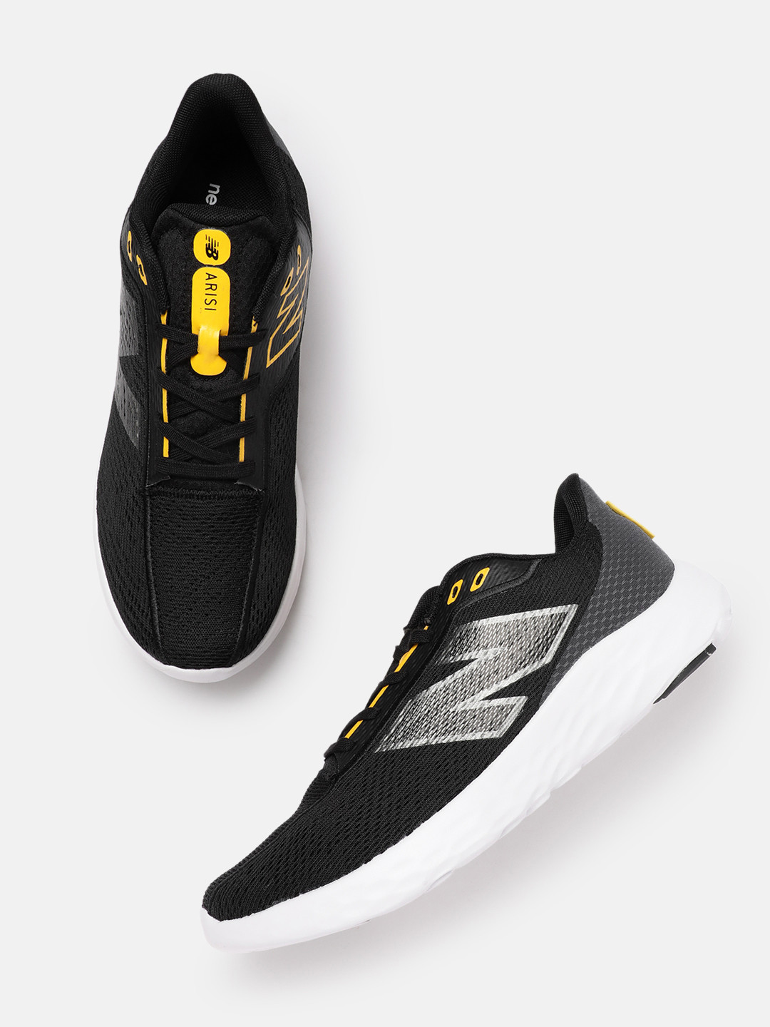 New Balance Men ARISI Running Shoes