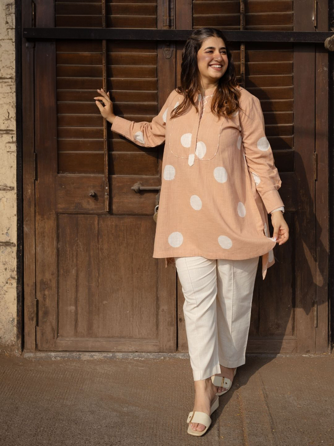 THE INDIAN ETHNIC CO Women Peach Slub Cotton Embroidered Short Top