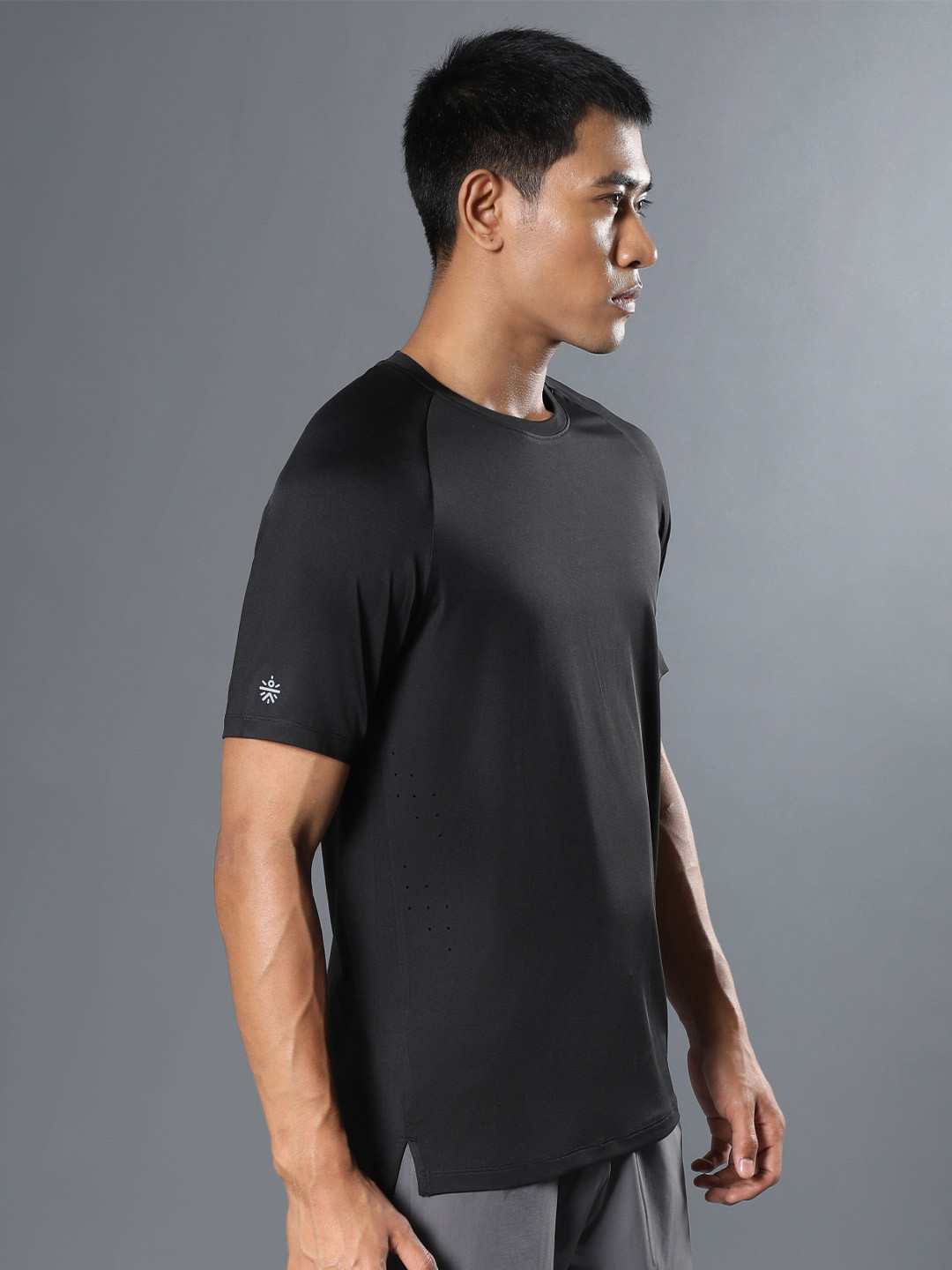 CULT Men Black Run Forward T-shirt