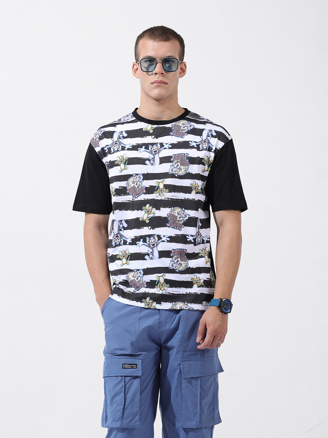 The Indian Garage Co Men Printed Monochrome Applique Boxy T-shirt