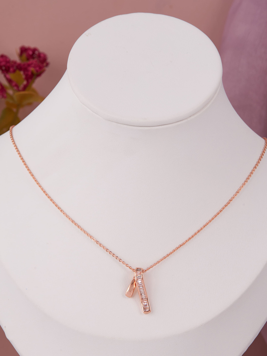 GC Jewelery Rose Gold-Plated Stainless Steel Artificial Stones Studded Chain