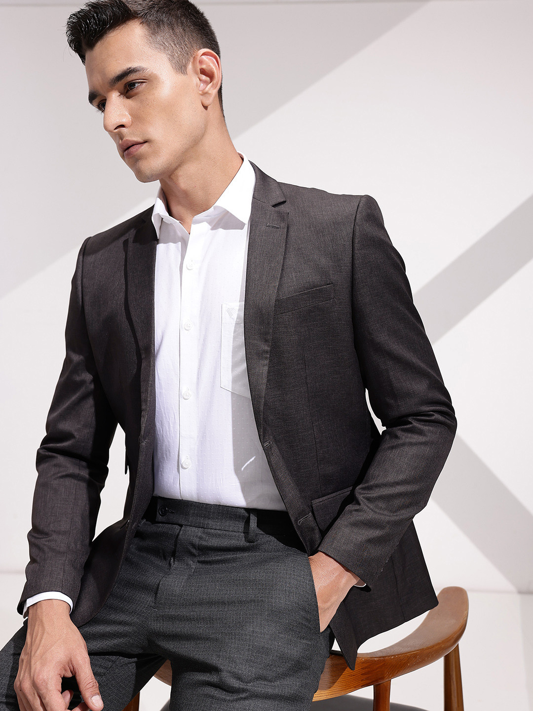 INVICTUS Slim Fit Single Breasted Formal Blazer