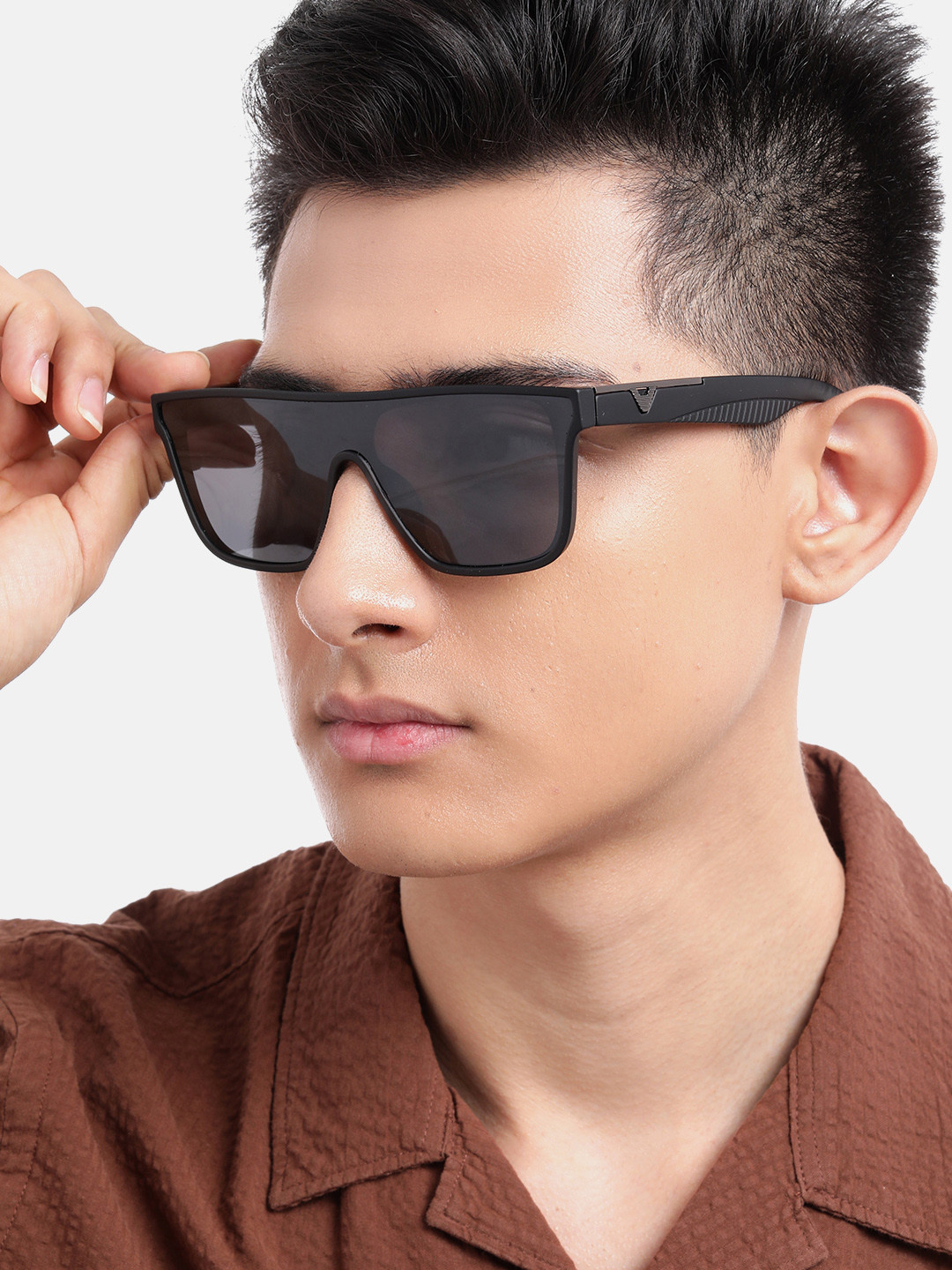 Carlton London Black and Metallic Toned with Black Polarised Shield Sunglass