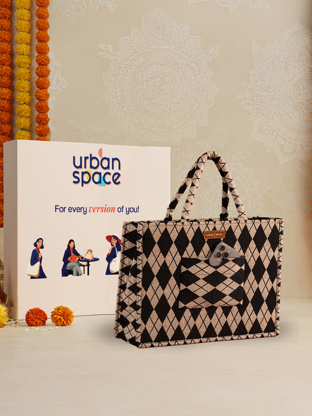 URBAN SPACE Women Black Diamonds Latest The Trove Box Bag