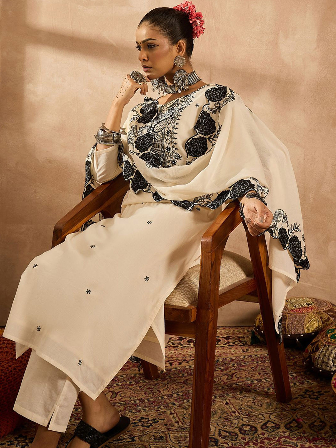 Indo Era Women Paisley Embroidered Regular Thread Work Pure Cotton Kurta with Trousers & With Dupatta