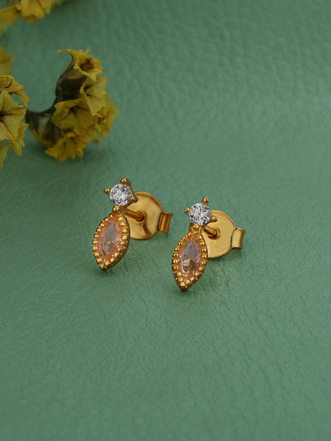 DressBerry 18kt Gold Plated CZ Oval Stud Earring