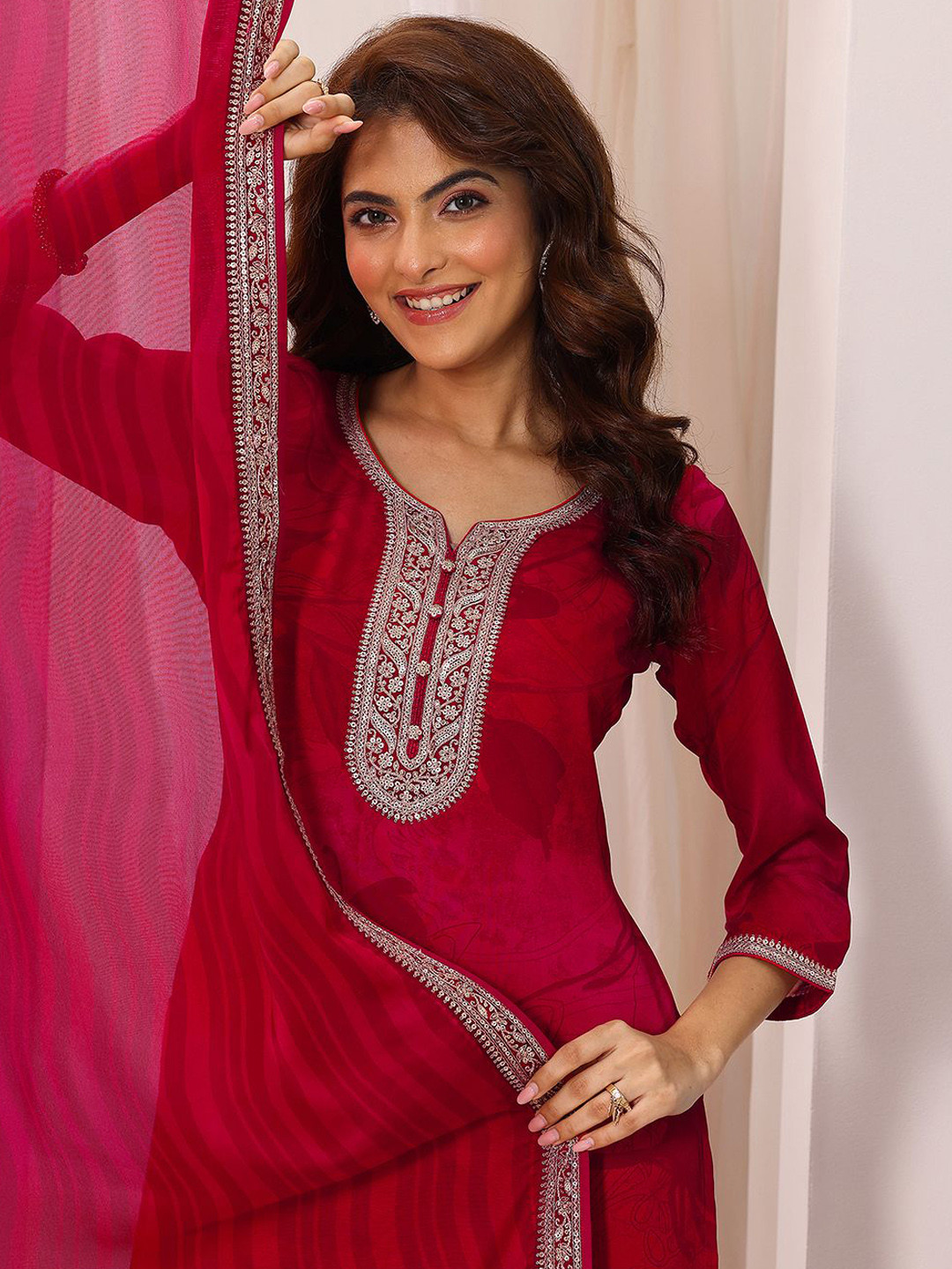 Libas Women Floral Printed Regular Kurta with Trousers & With Dupatta