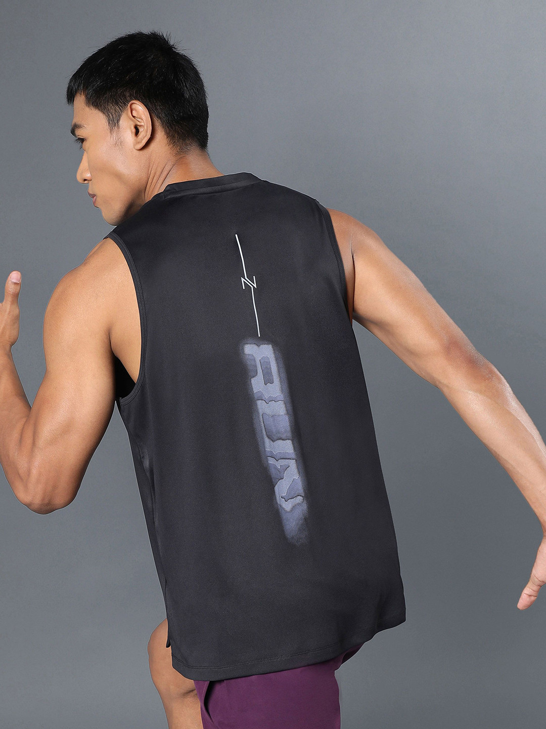 CULT Men Black Everyday Run Tank