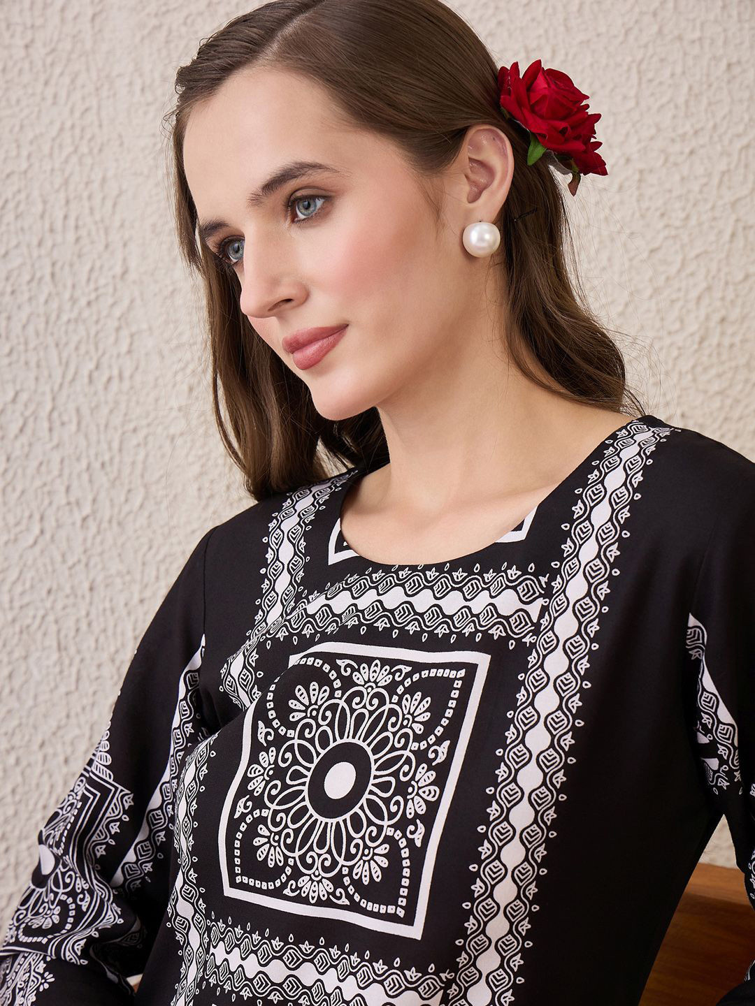 Indo Era Floral Printed Round Neck Pure Cotton Straight Kurta With Trousers