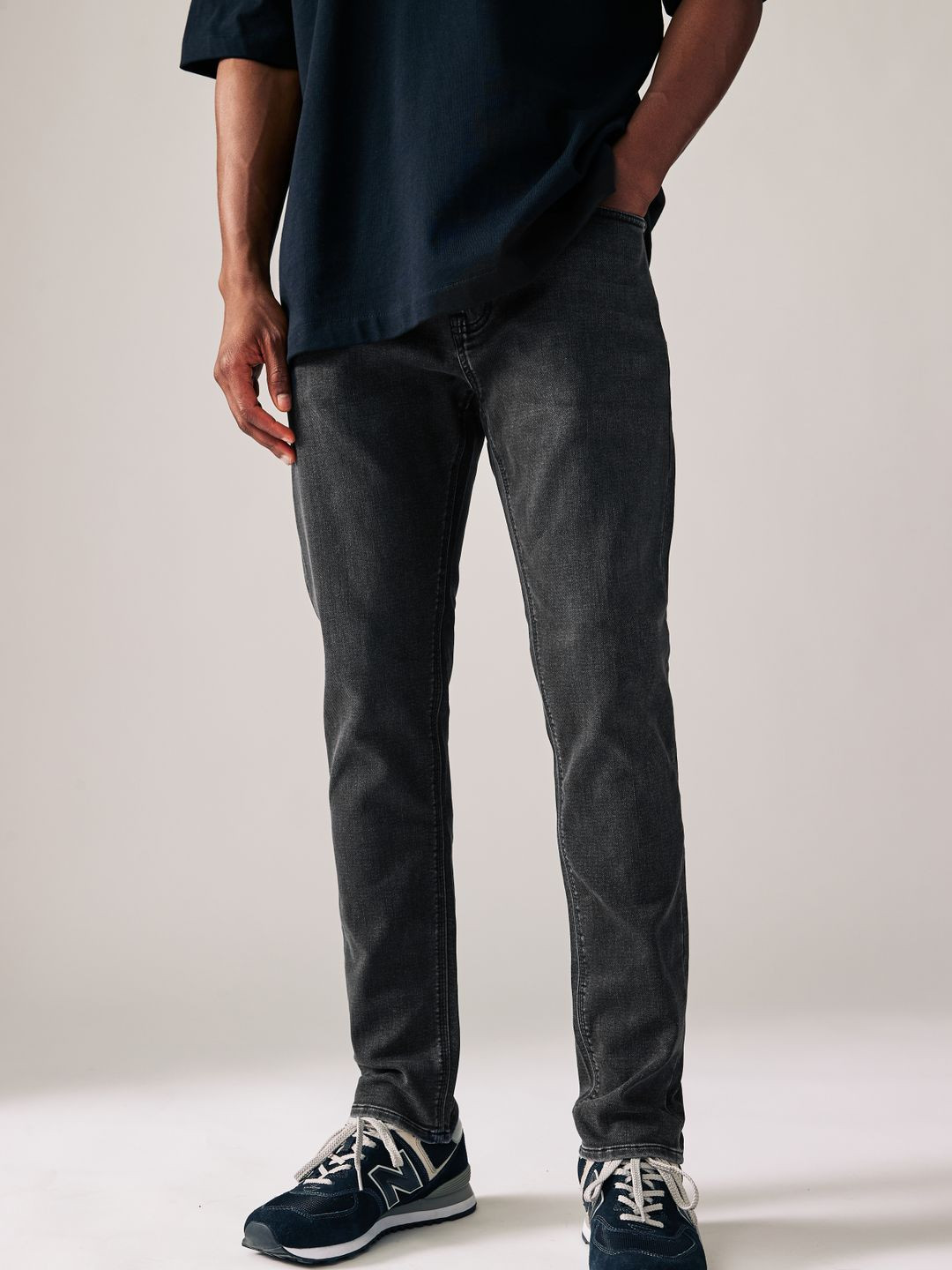NEXT Men Relaxed Fit Mid-Rise Light Fade Stretchable Jeans
