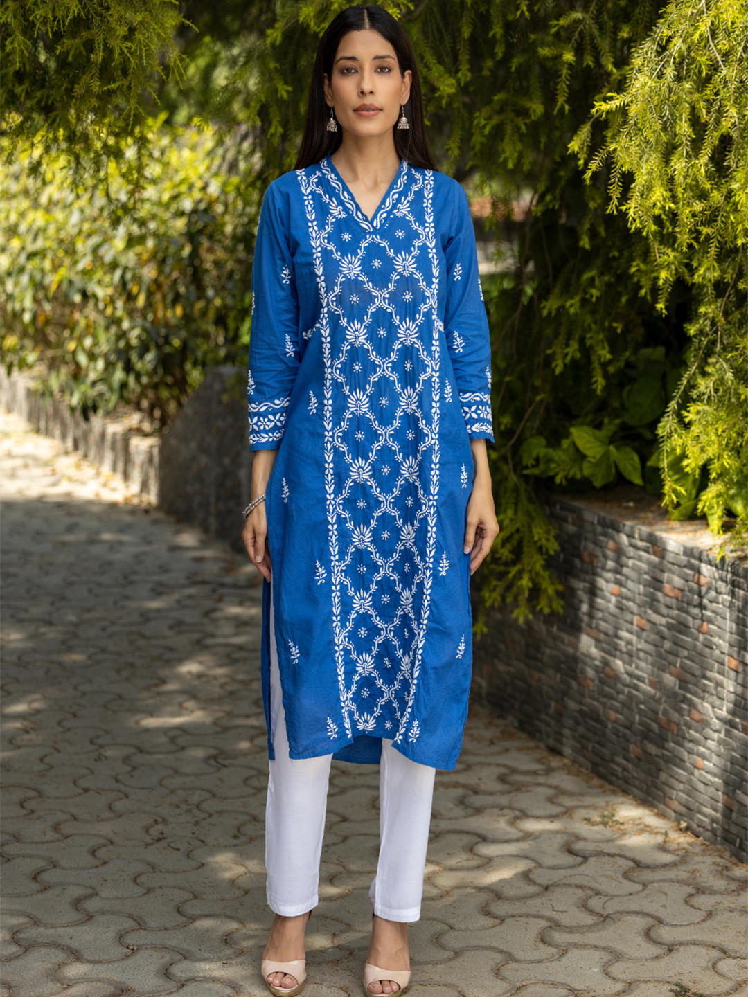 GHARANA INDIA Mul Cotton V Neck Blue Intricate Embroidery Chikankari Kurta