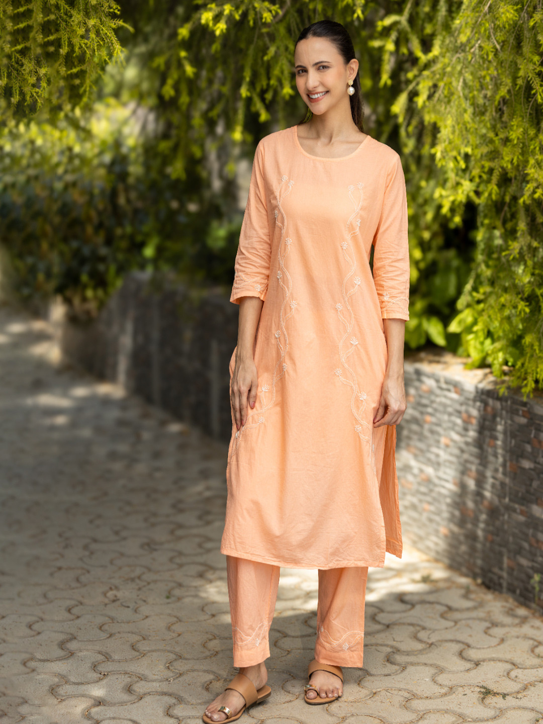 GHARANA INDIA Mul Cotton Floral Embroidered Chikankari Kurta Set with Trousers