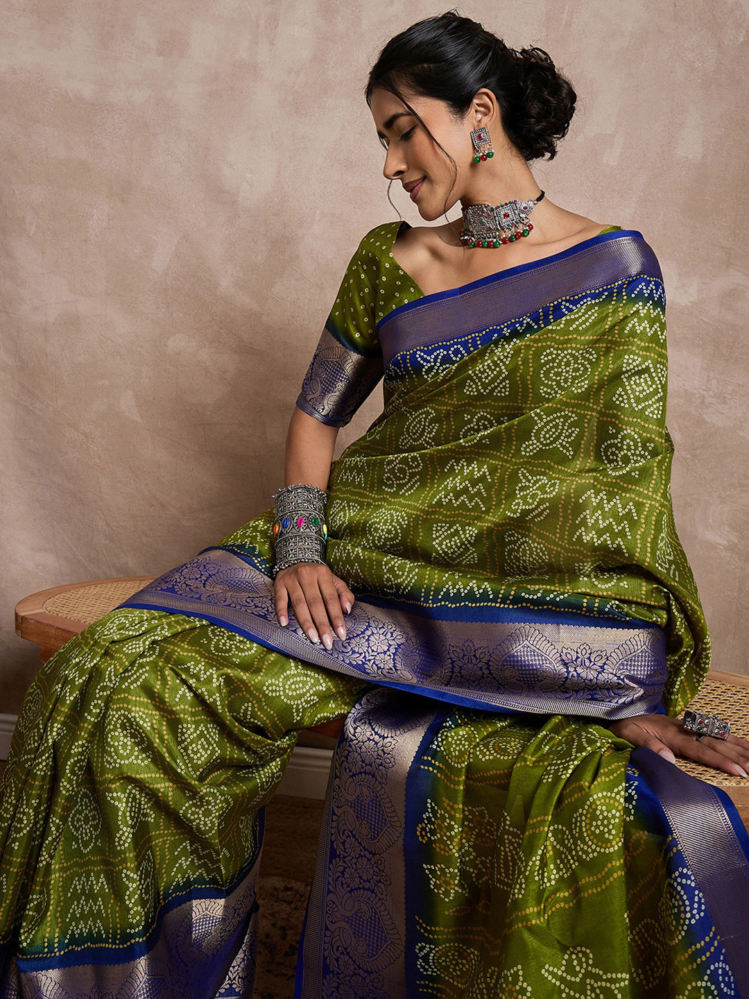 KALINI Bandhani Printed Sungudi Saree