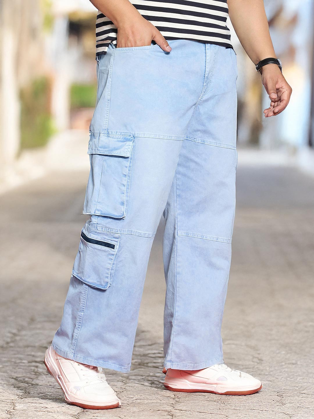 Urbano Plus Men Ice Blue Loose Baggy Fit Travel Stretchable Cargo Jeans With 8 Pockets