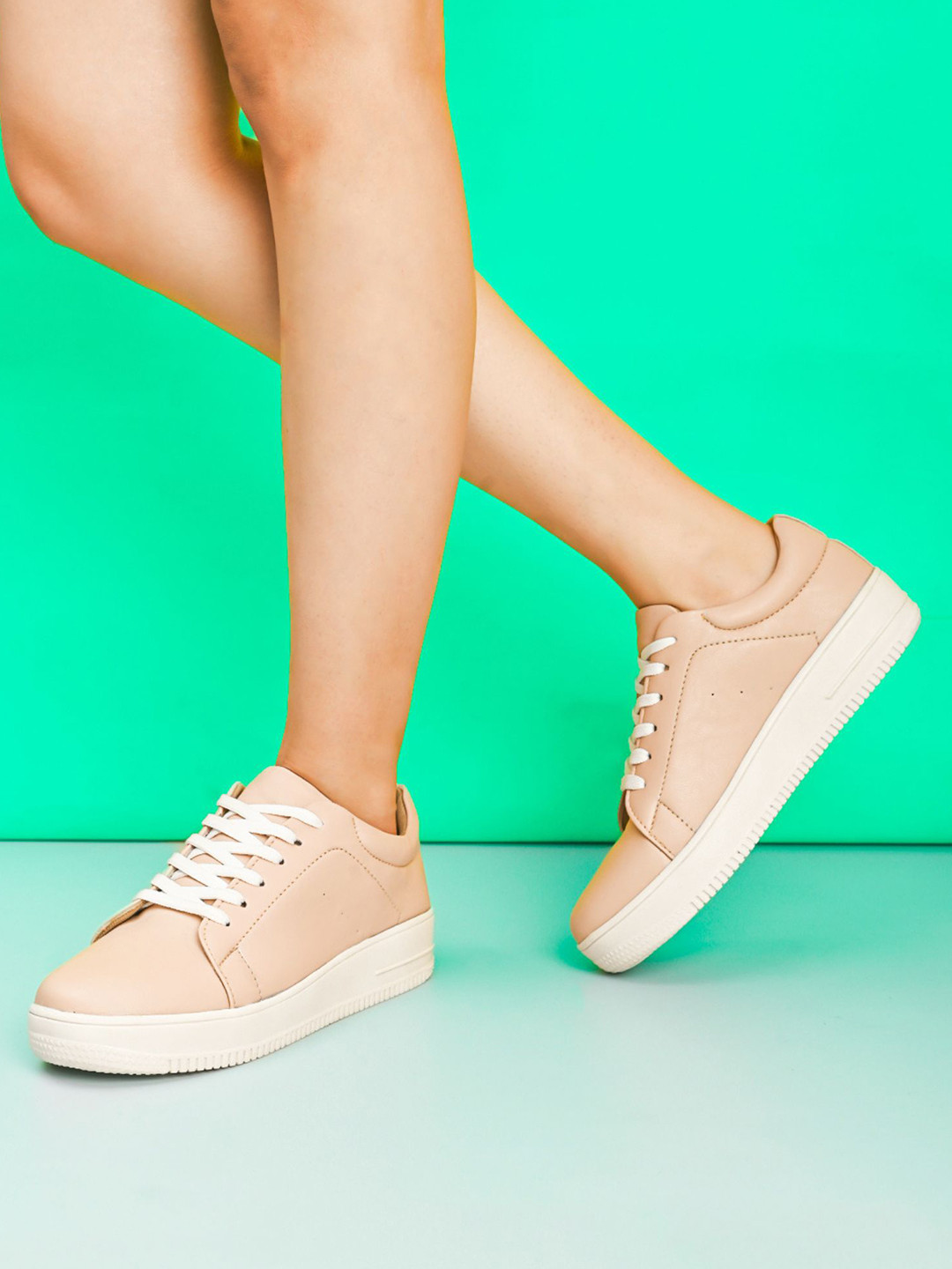 The Roadster Lifestyle Co Women Pink Casual Sneaker