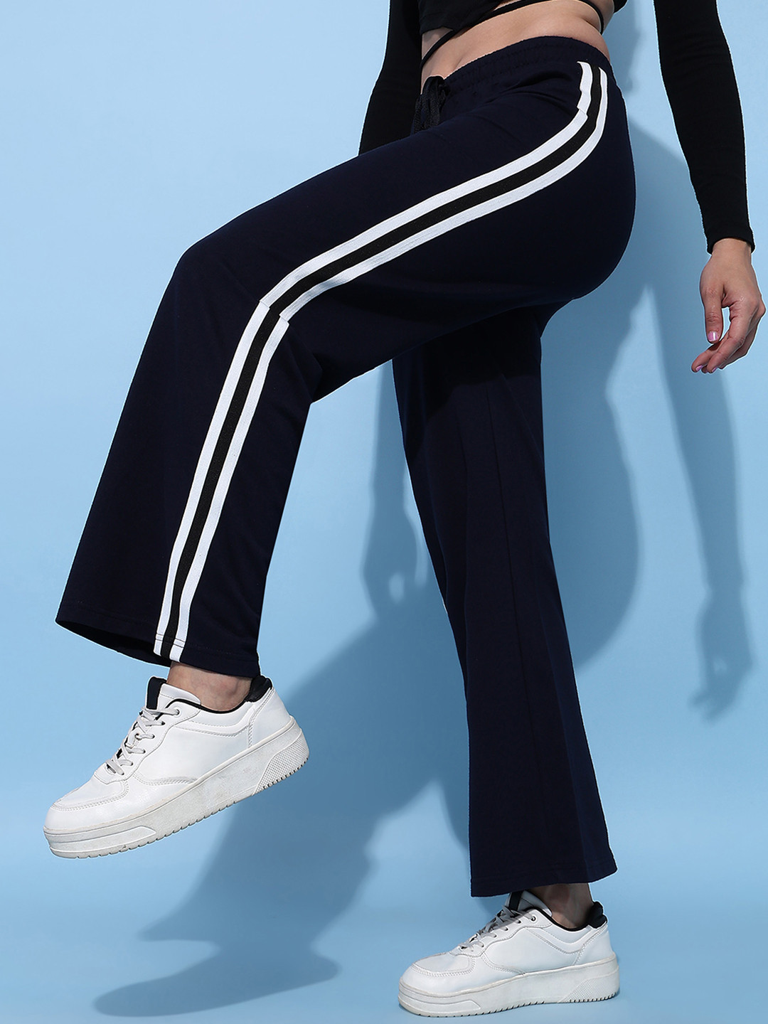 Lady Stark Women Solid Straight-Fit Mid Rise Trackpants