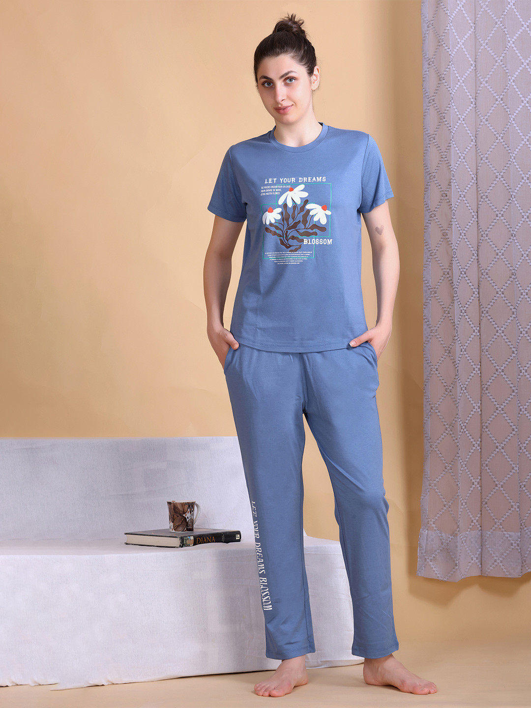 KIZA Women Printed T-shirt and Pyjamas Night suit