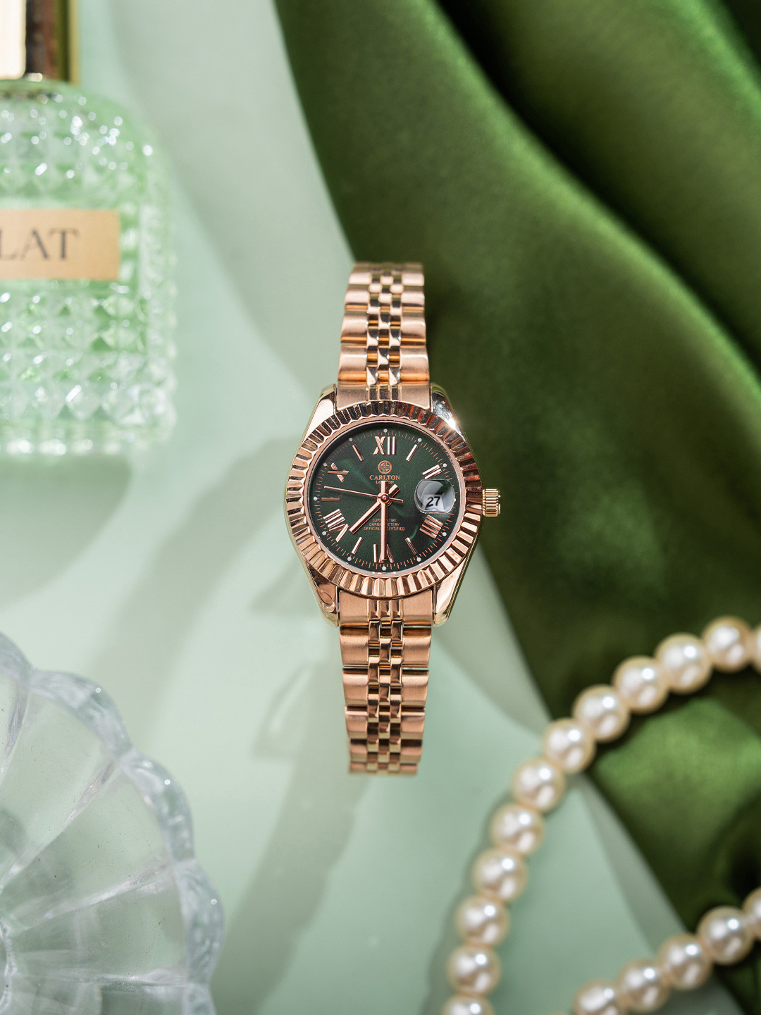 Carlton London Harper Women Stainless Steel Bracelet Style Straps Mini Analogue Watch CLRLW-001