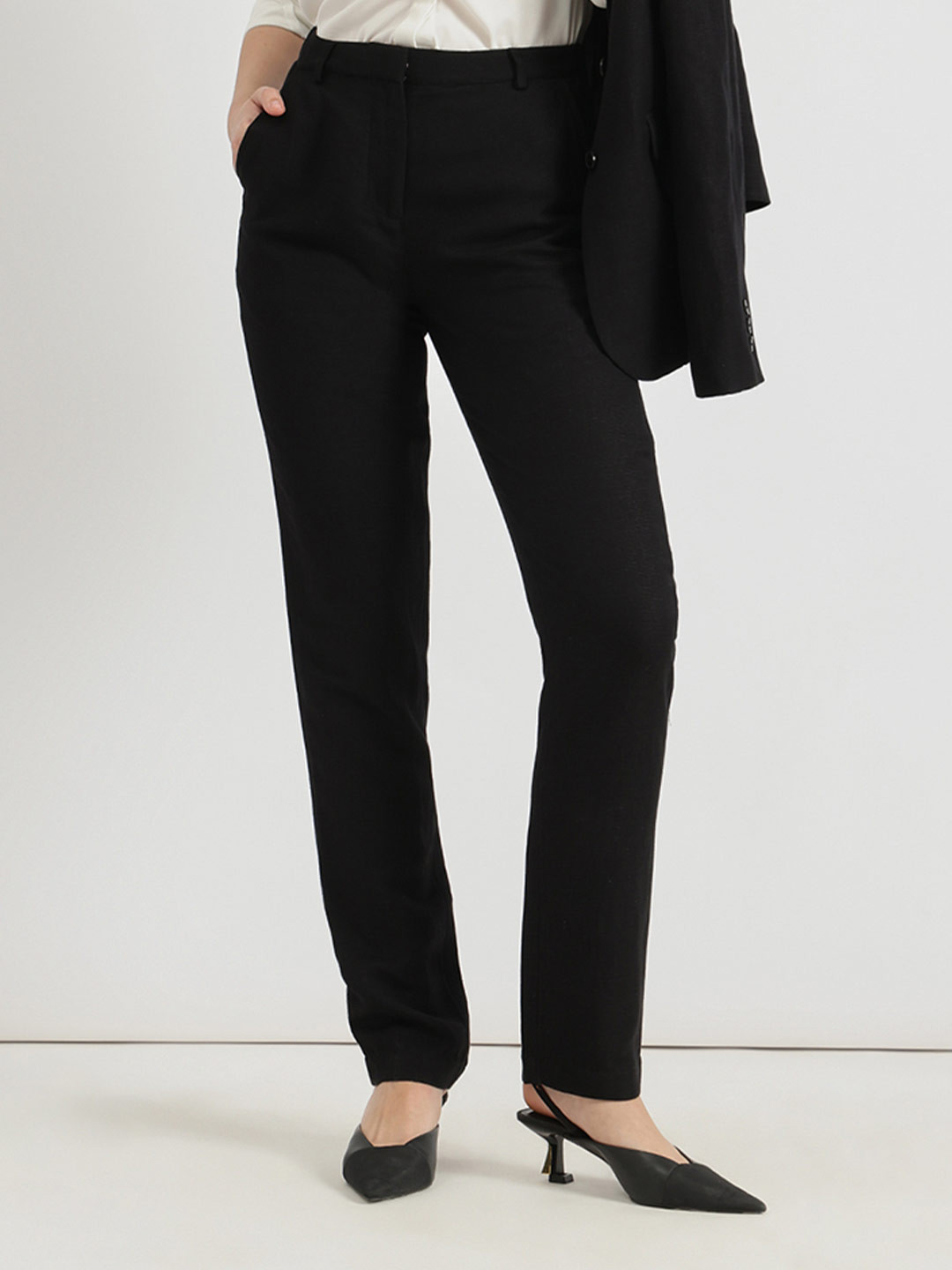 FableStreet Women Custom Tapered Fit Mi Rise Linen Trousers