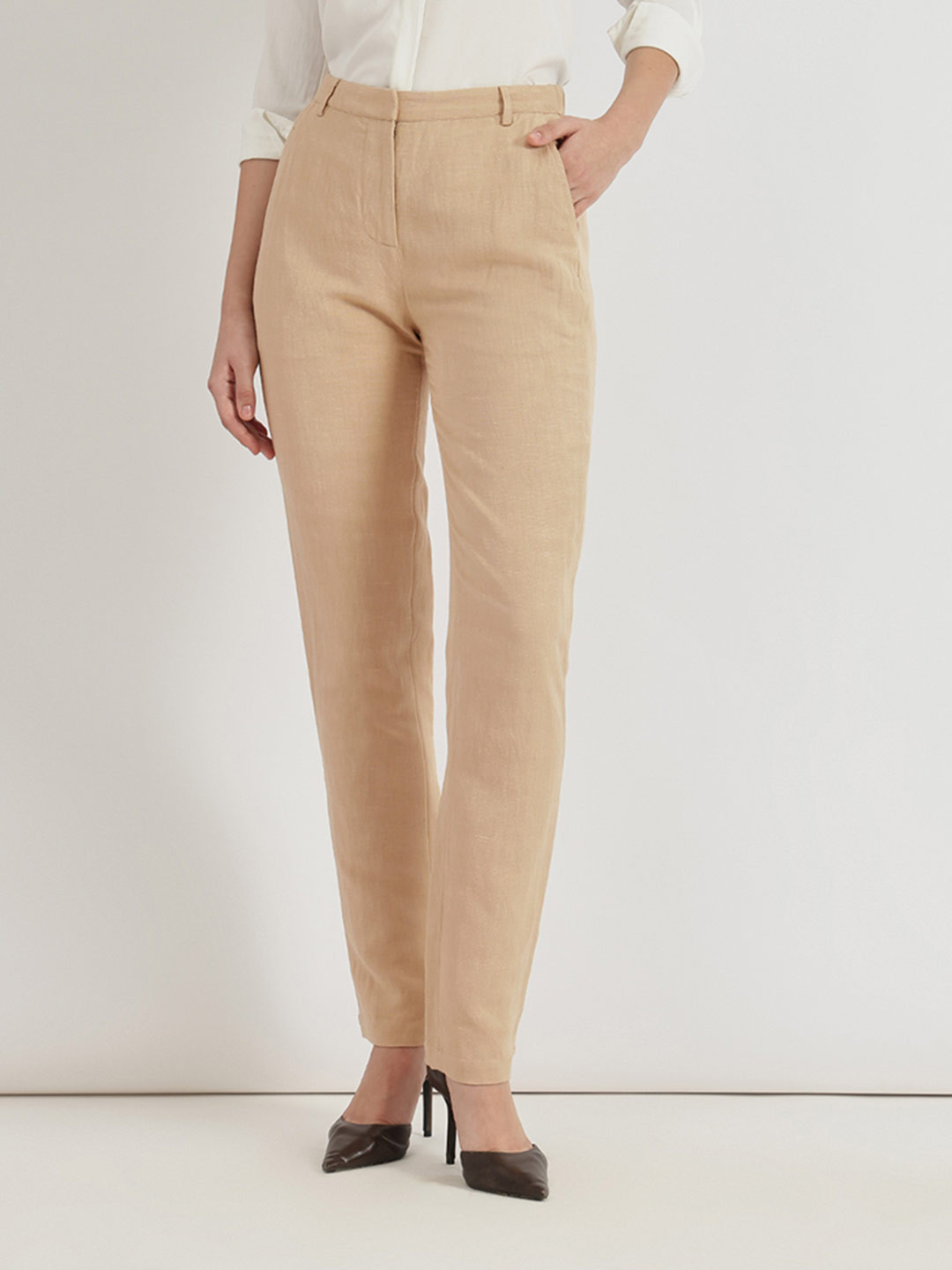 FableStreet Women Custom Tapered Fit Mi Rise Linen Trousers