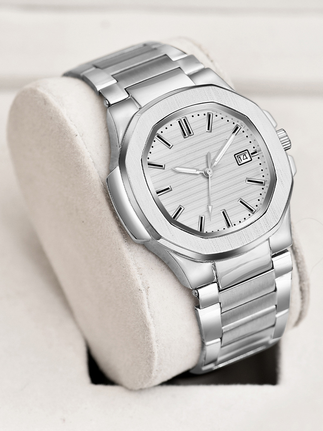 Shocknshop Men Dial & Stainless Steel Straps Analogue Multi Function Watch MT801