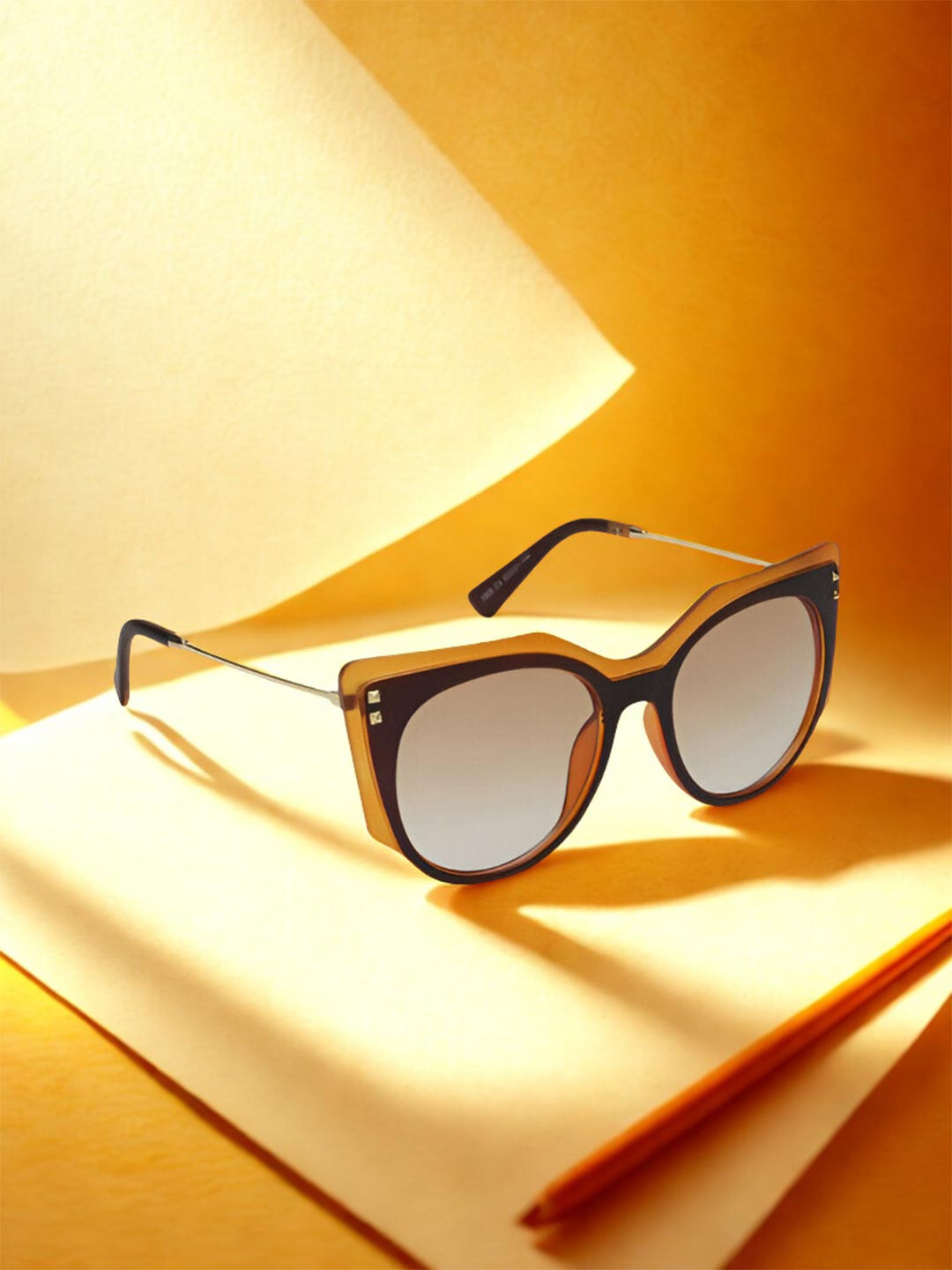 Garry Gobbs Women Cateye Sunglasses with UV Protected Lens SG-LT-CH-186-32