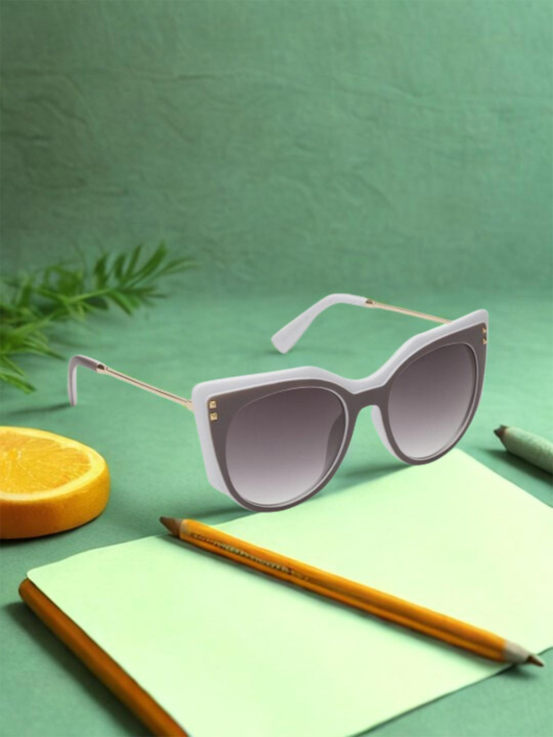 Garry Gobbs Women Butterfly Sunglasses With UV Protected Lens SG-LT-CH-185-32-WHITE