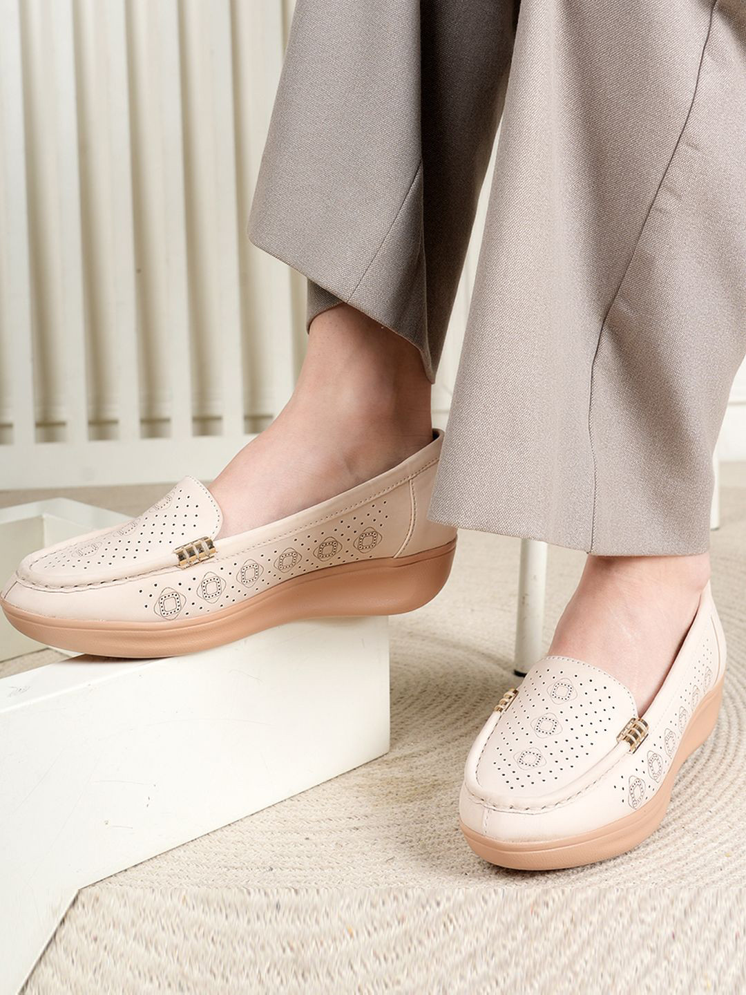 DressBerry Women Slip-On Laser Cuts Sneakers